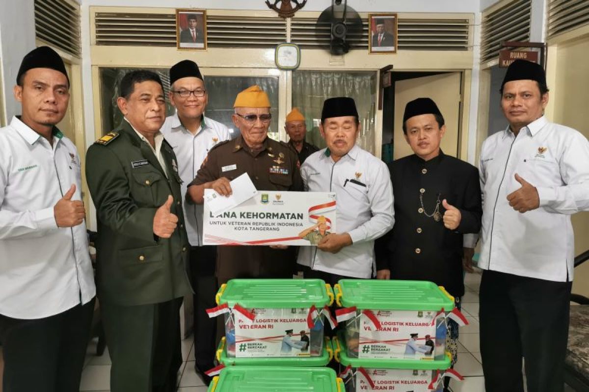 Baznas-Dinsos Kota Tangerang berikan dana kehormatan bagi veteran