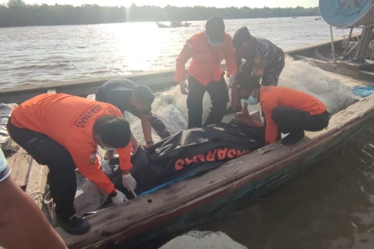 Mayat pria tanpa identitas ditemukan di perbatasan Indonesia-Malaysia