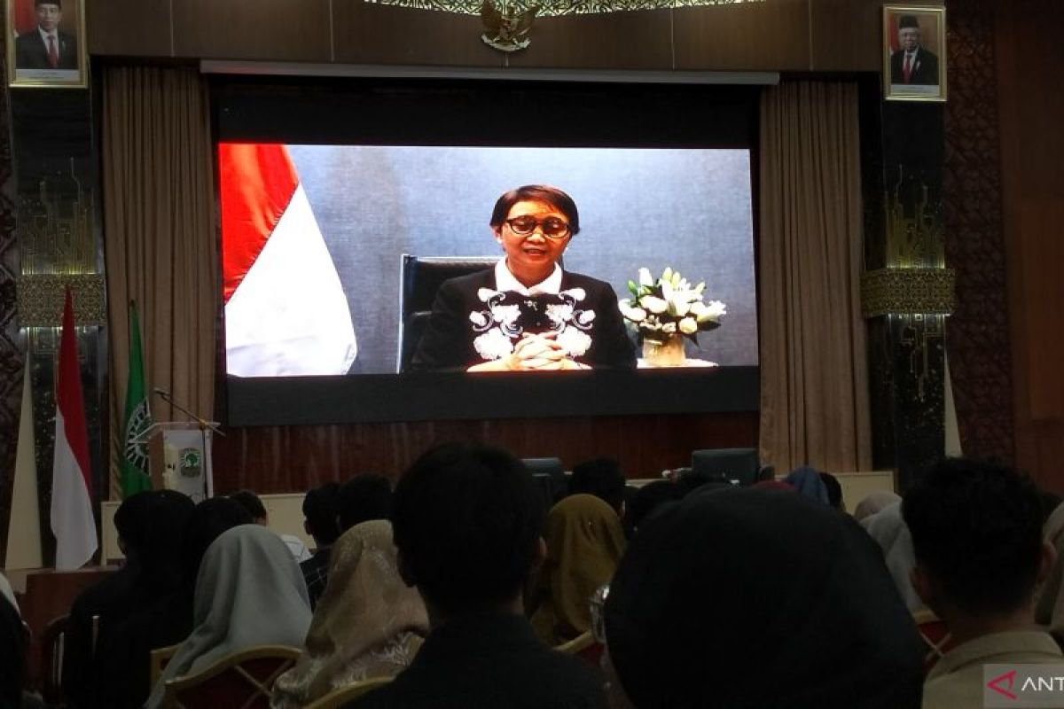 Indonesian FM outlines three focuses for ASEAN Summit