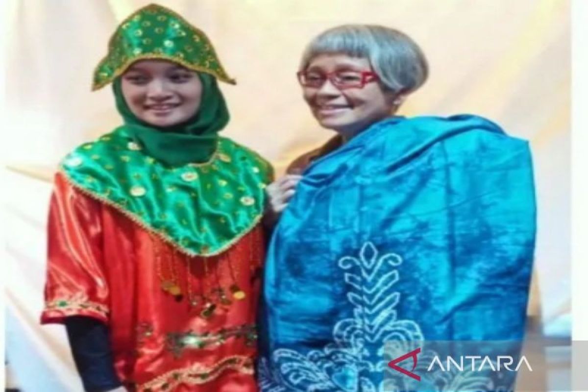 Pelajar kenalkan sasirangan Cintawari Tapin ke kancah internasional