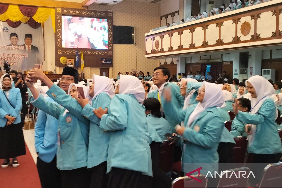 10.291 mahasiswa baru ikuti PKKMB di UNS Surakarta