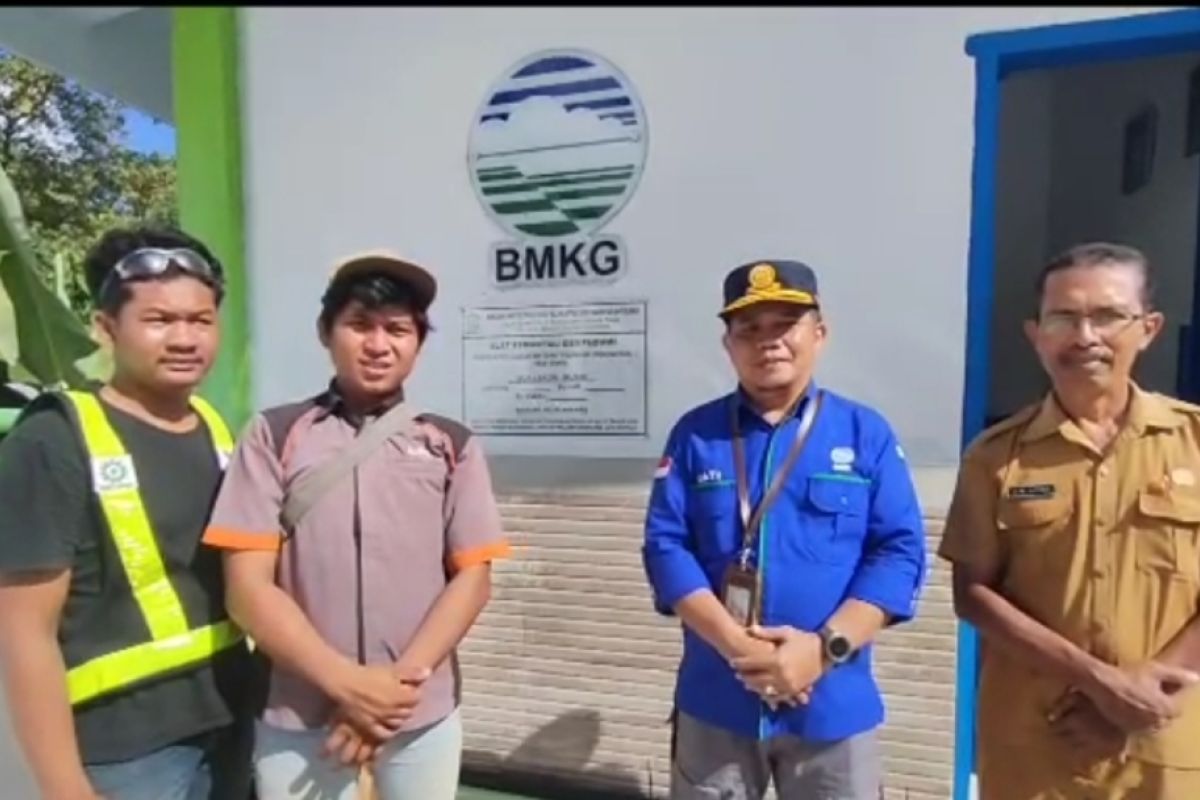 BMKG pasang tiga alat sensor deteksi gempa bumi di Kabupaten MBD dan SBB
