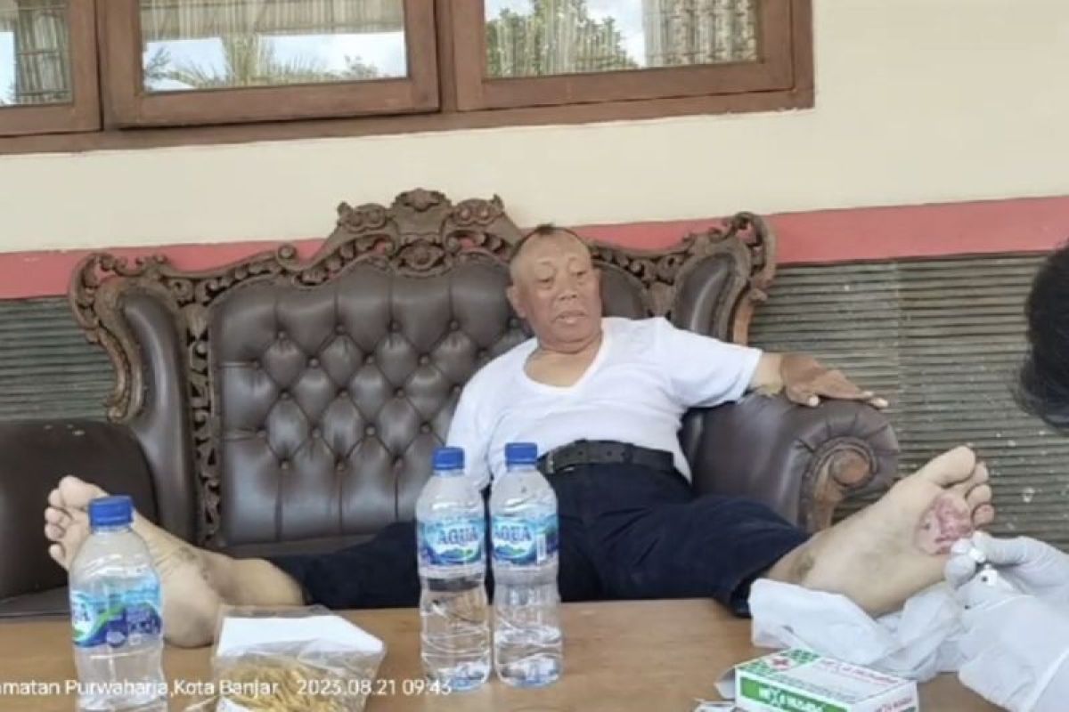 Aksi jalan kaki penyintas stroke terhenti di Banjar akibat pendarahan
