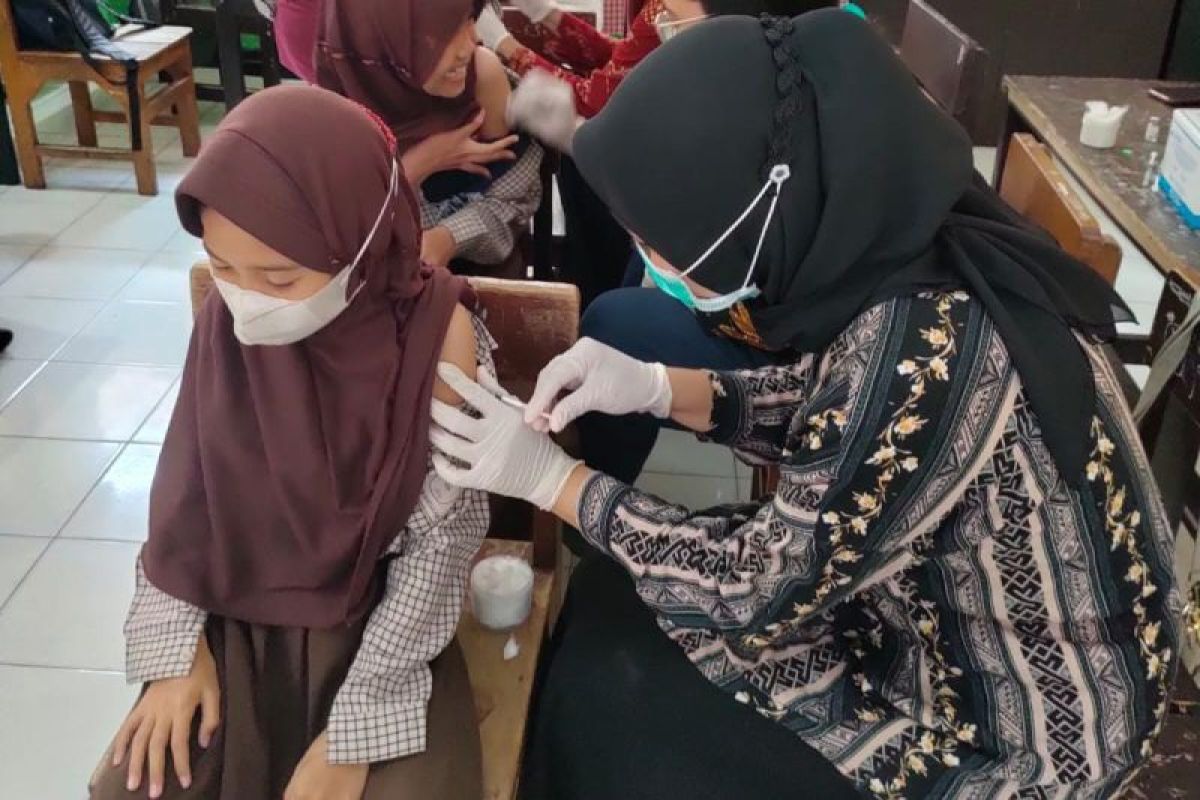 Sebanyak 659 siswi di Mataram sudah divaksin HPV