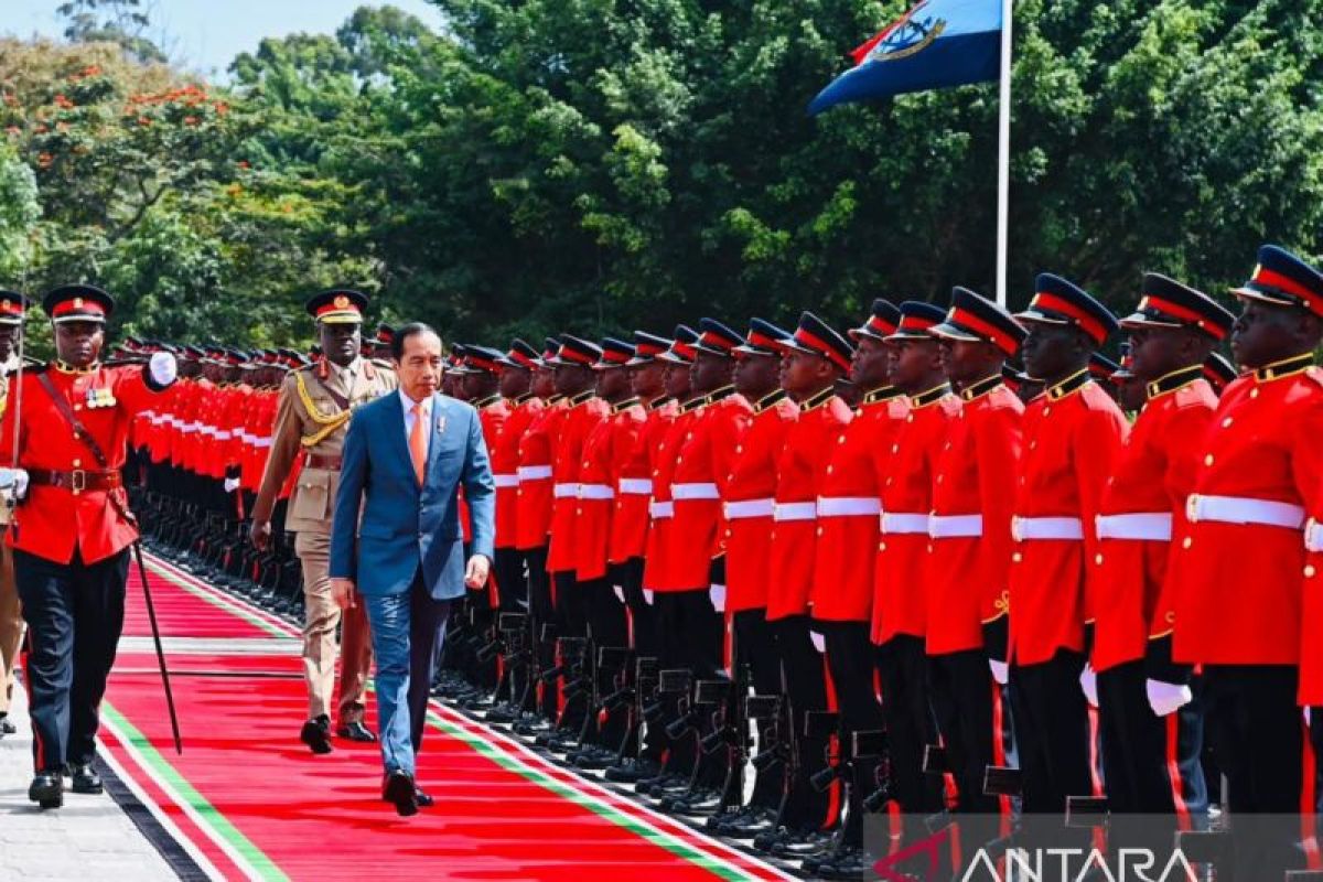 Jokowi disambut secara kenegaraan ketika tiba di State House Nairobi Kenya