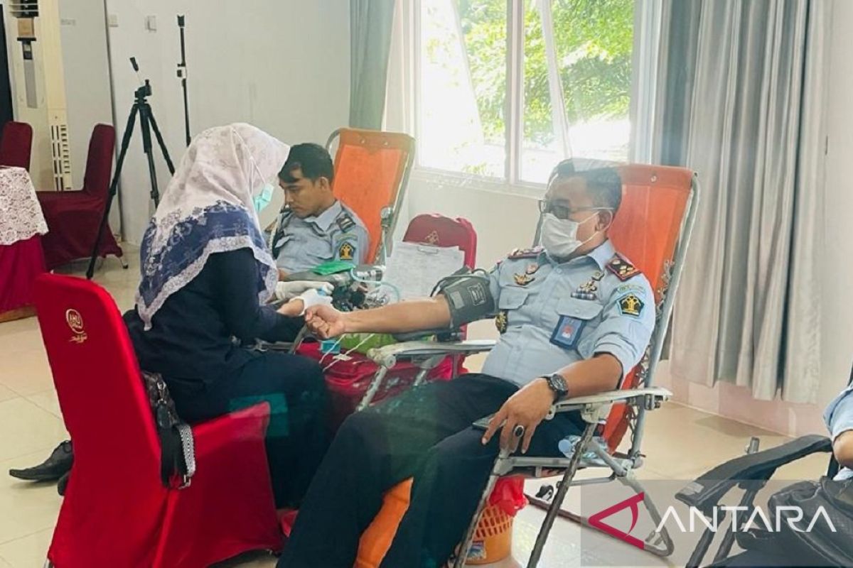 Kemenkumham Bangka Belitung sumbangkan 69 kantong darah ke PMI