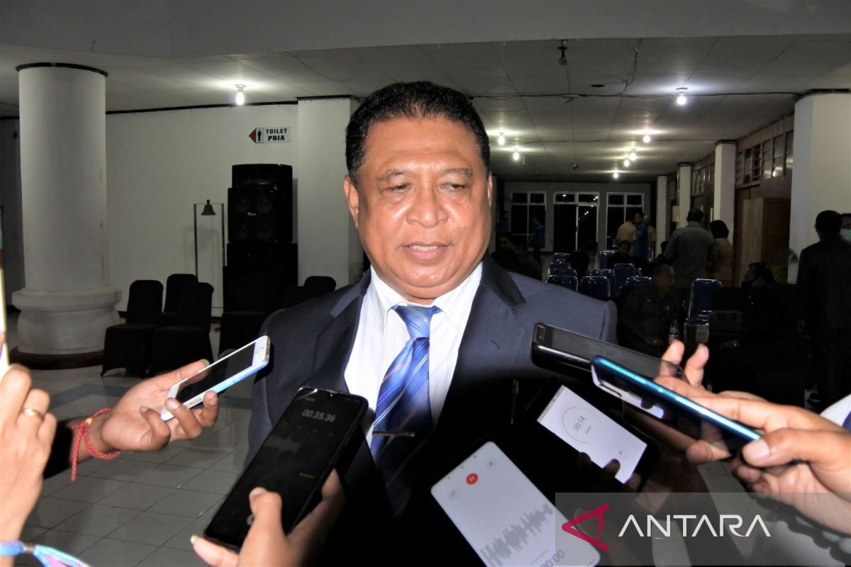 Kemendagri tetapkan Fahrensy Funay jadi Penjabat Wali Kota Kupang