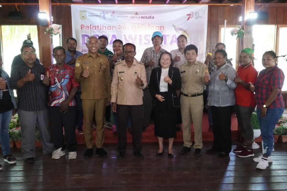 Pemkot Jayapura minta pengelola desa wisata tingkatkan profesionalitas