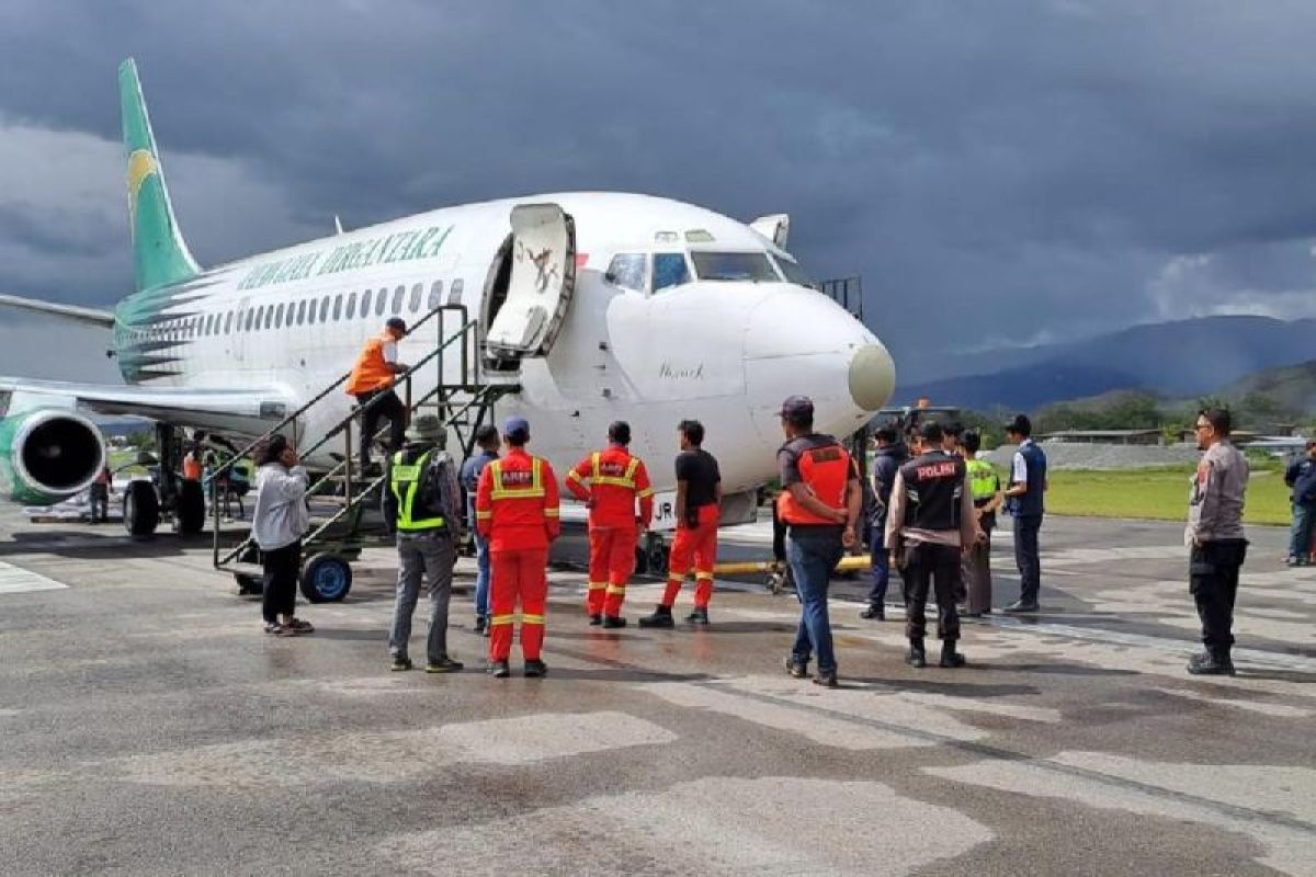 Polres Jayawijaya tangani kecelakaan pesawat kargo di bandara Wamena