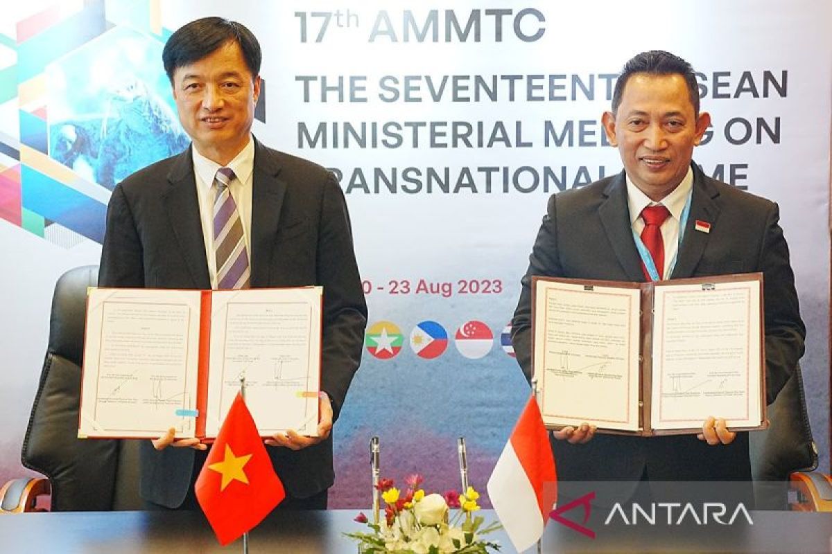 RI dan enam negara ASEAN tandatangani MoU di AMMTC ke-17 Labuan Bajo