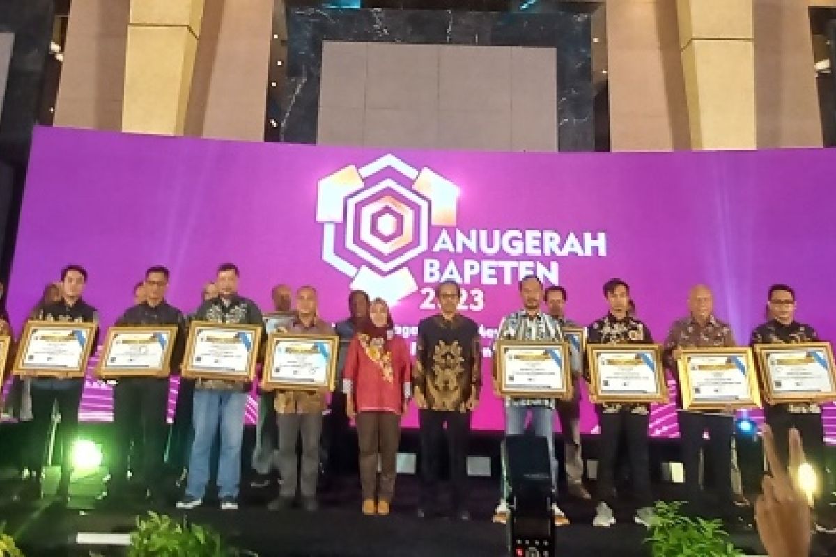 396 instansi dan perseorangan mendapatkan Anugerah Bapeten 2023