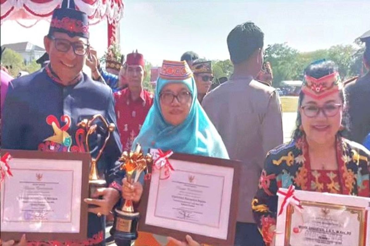 Pemkab Kapuas raih penghargaan Kabupaten Layak Anak kategori Pratama