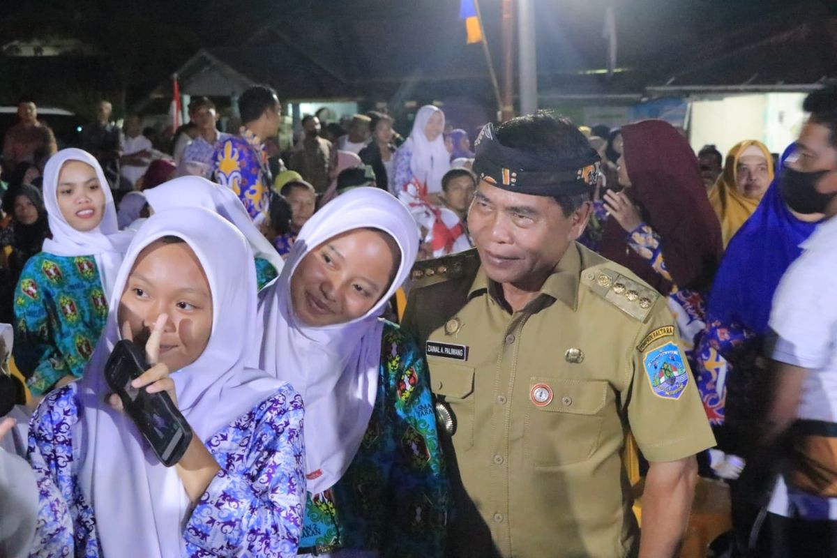 Gubernur Kaltara Zainal Paliwang resmikan kelas jauh SMAN 2 Tarakan di Tanjung Pasir