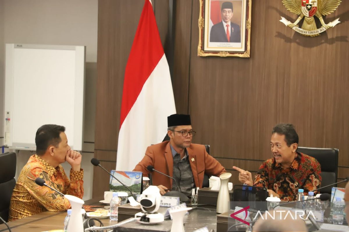 Temui Menteri KKP, Anggota DPR RI minta besaran PNBP nelayan Aceh ditinjau ulang