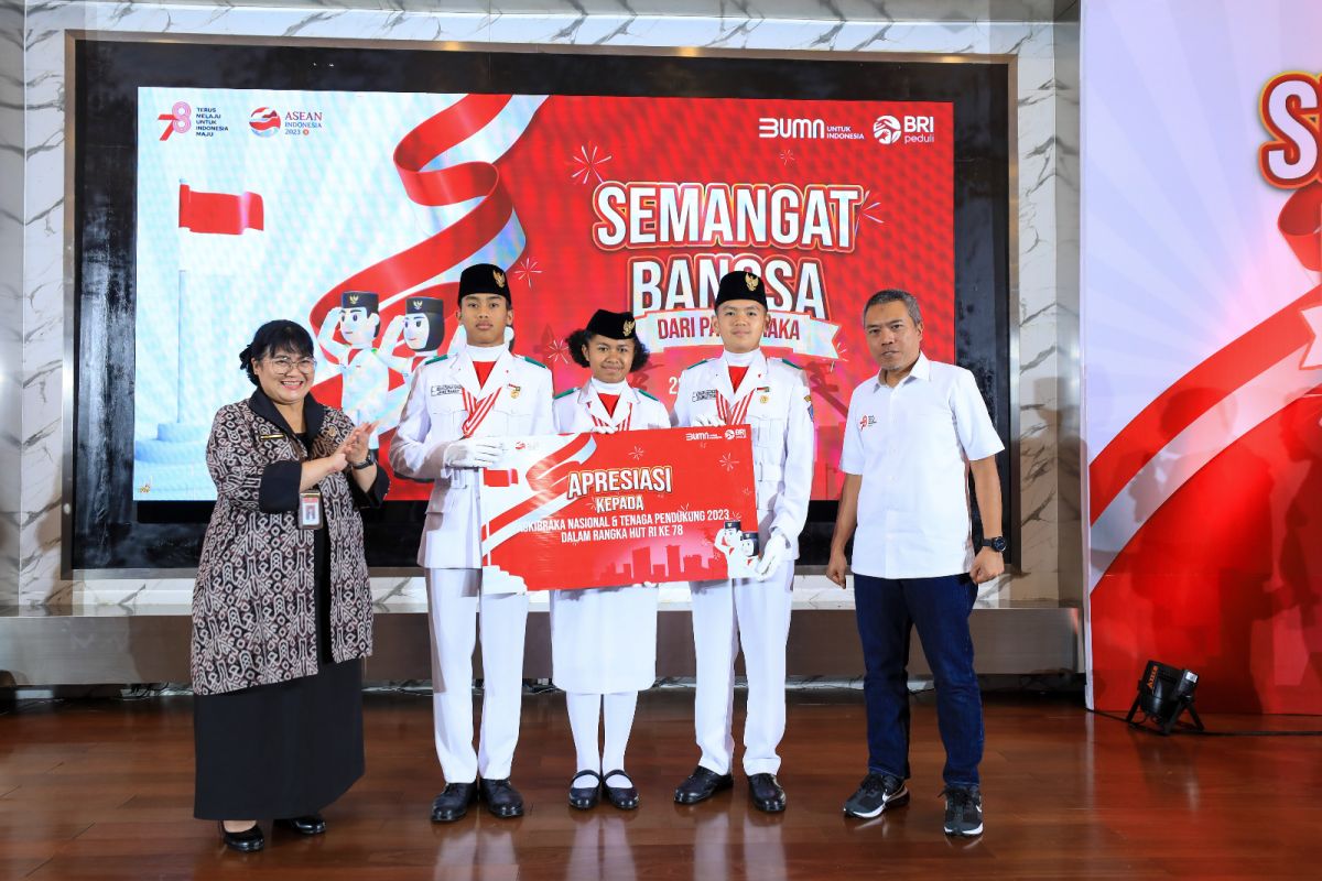 BRI beri dana pendidikan kepada Paskibraka Nasional