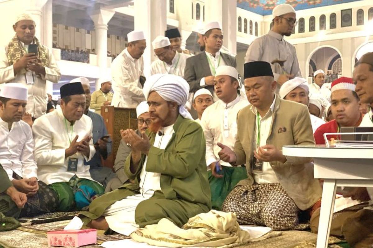 Habib Umar ingatkan soal keikhlasan ilmu demi manfaat bagi umat