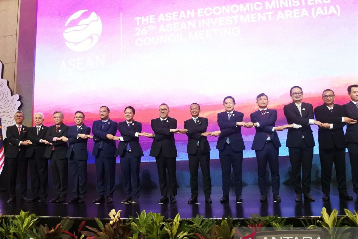 RI serahkan tongkat estafet keketuaan menteri ekonomi ASEAN ke Laos