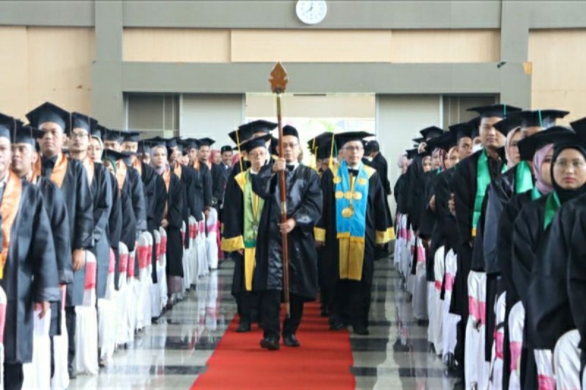 1.807 lulusan UIN Walisongo diwisuda, Rektor: Jadilah pembelajar