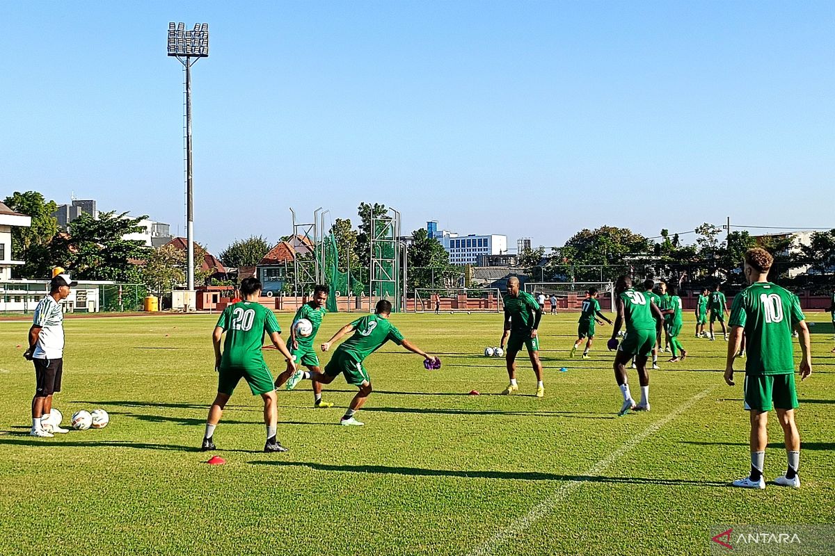 Pelatih Persebaya Surabaya pelajari gaya permainan Madura United