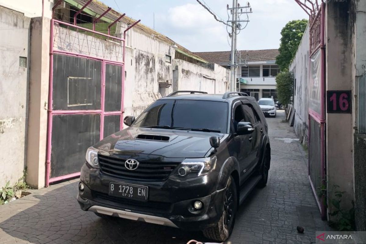 Polisi geledah sebuah kantor di Malang terkait kasus Grha Wismilak