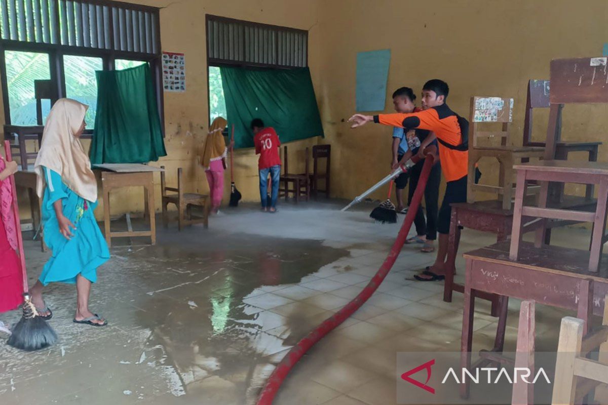 Dinkes masih buka posko kesehatan warga terdampak banjir di Agara