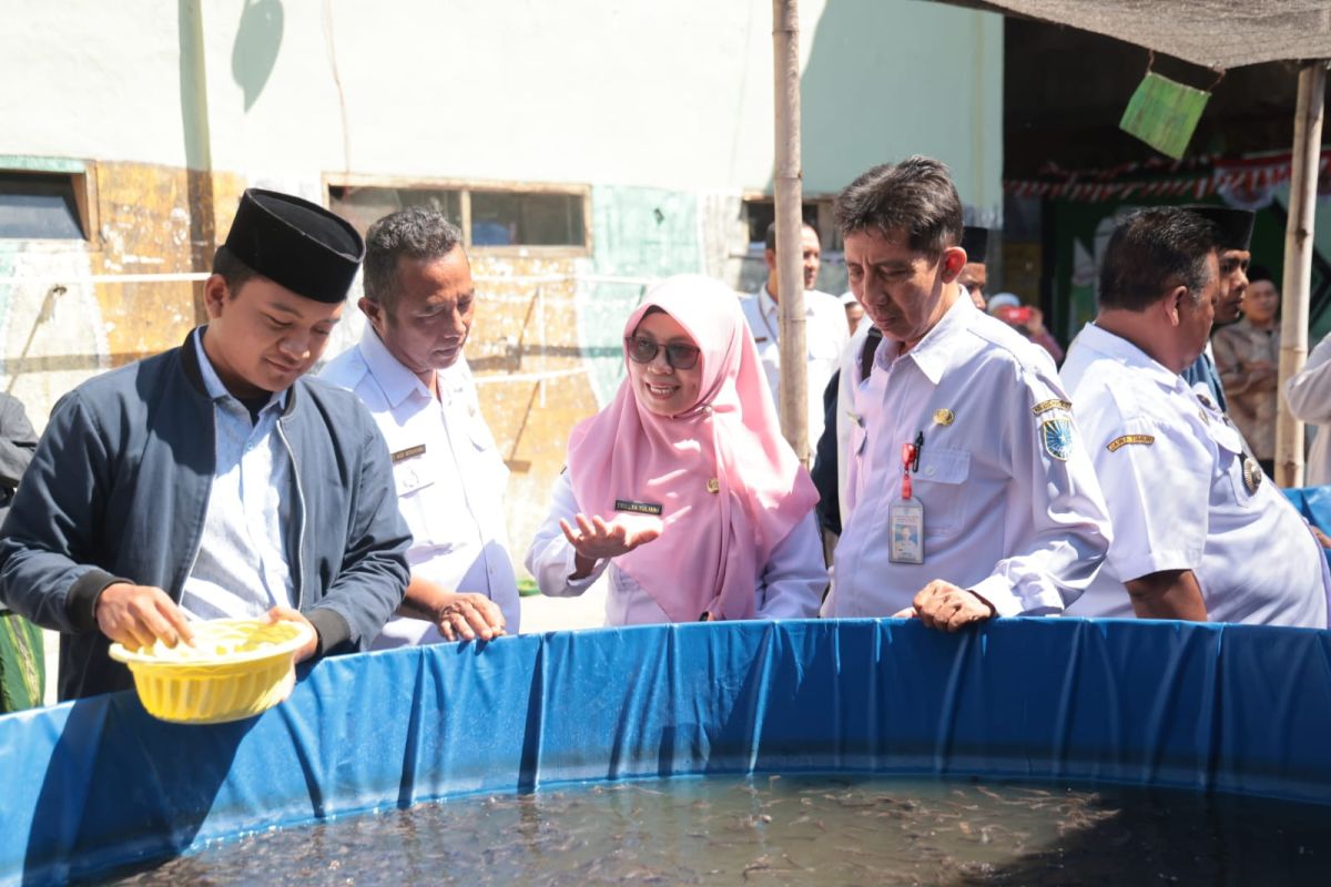 DKPPP Kota Probolinggo fasilitasi santri belajar budi daya ikan lele