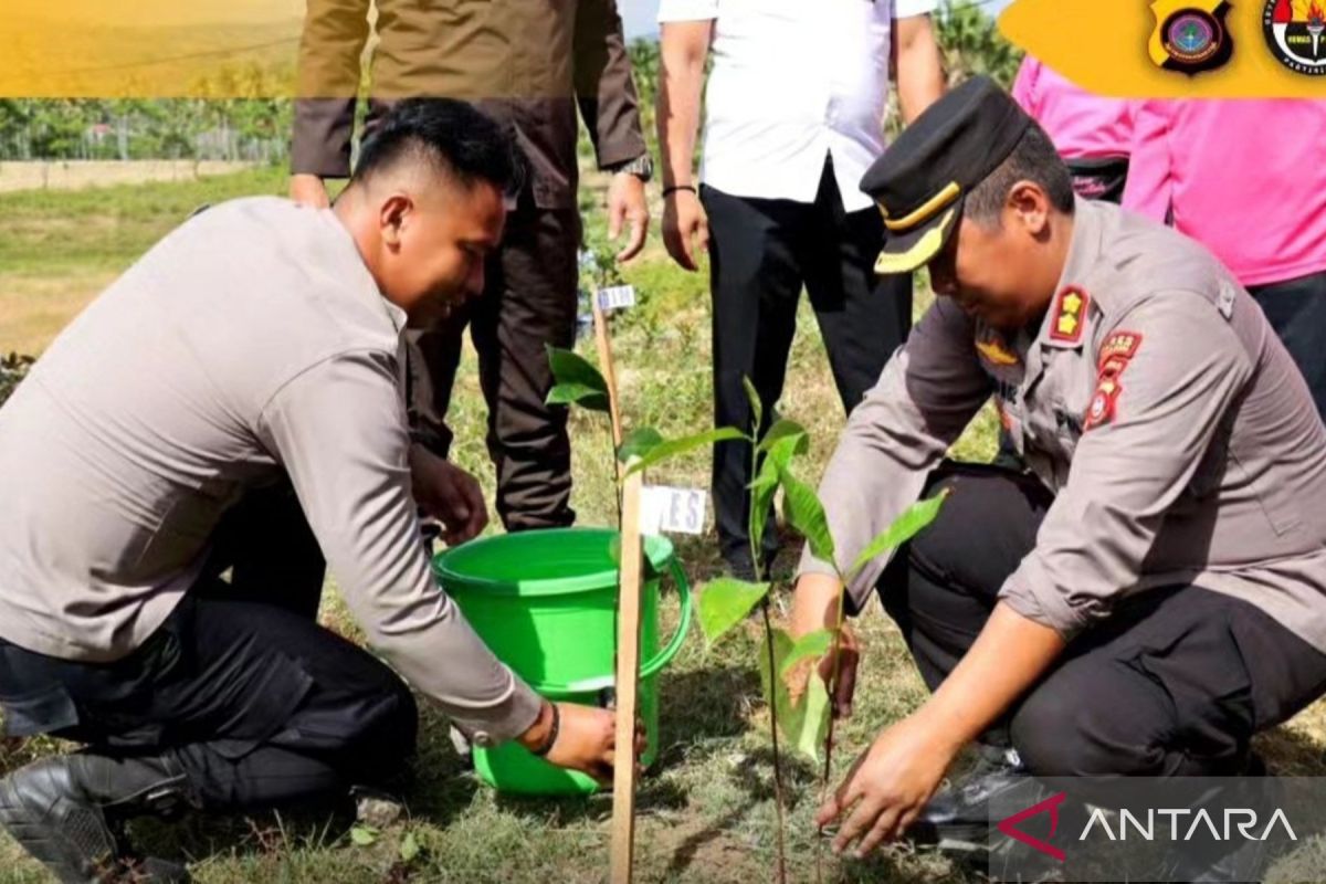 Kapolres Gorontalo Utara ajak warga lestarikan lingkungan