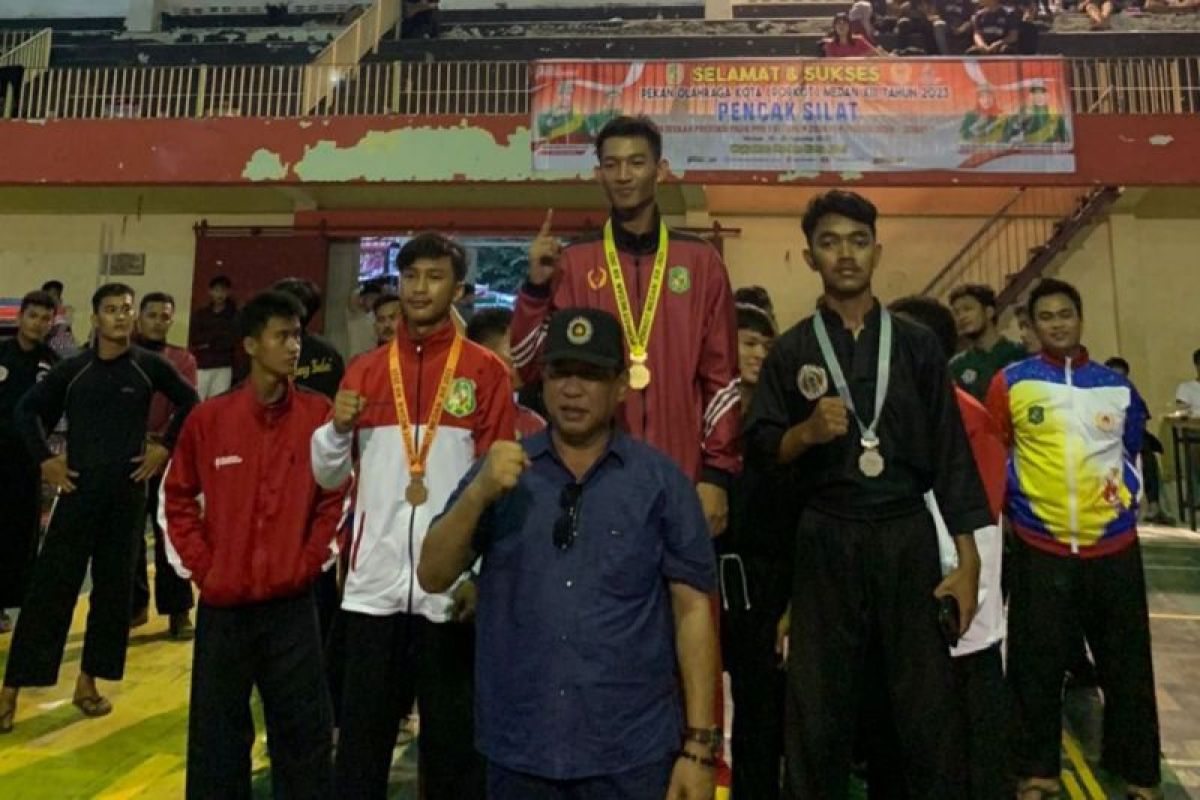 Medan Barat tampil gemilang di arena pencak silat Porkot Medan 2023