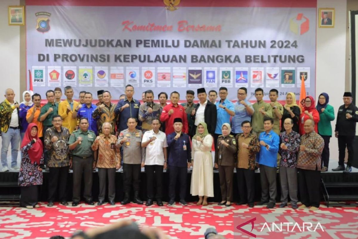 Pj Gubernur Suganda tandatangani komitmen bersama wujudkan Pemilu Damai 2024