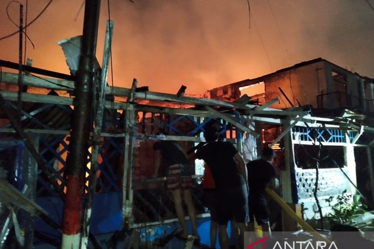 Dua lansia meninggal akibat kebakaranPetojo pada Rabu malam