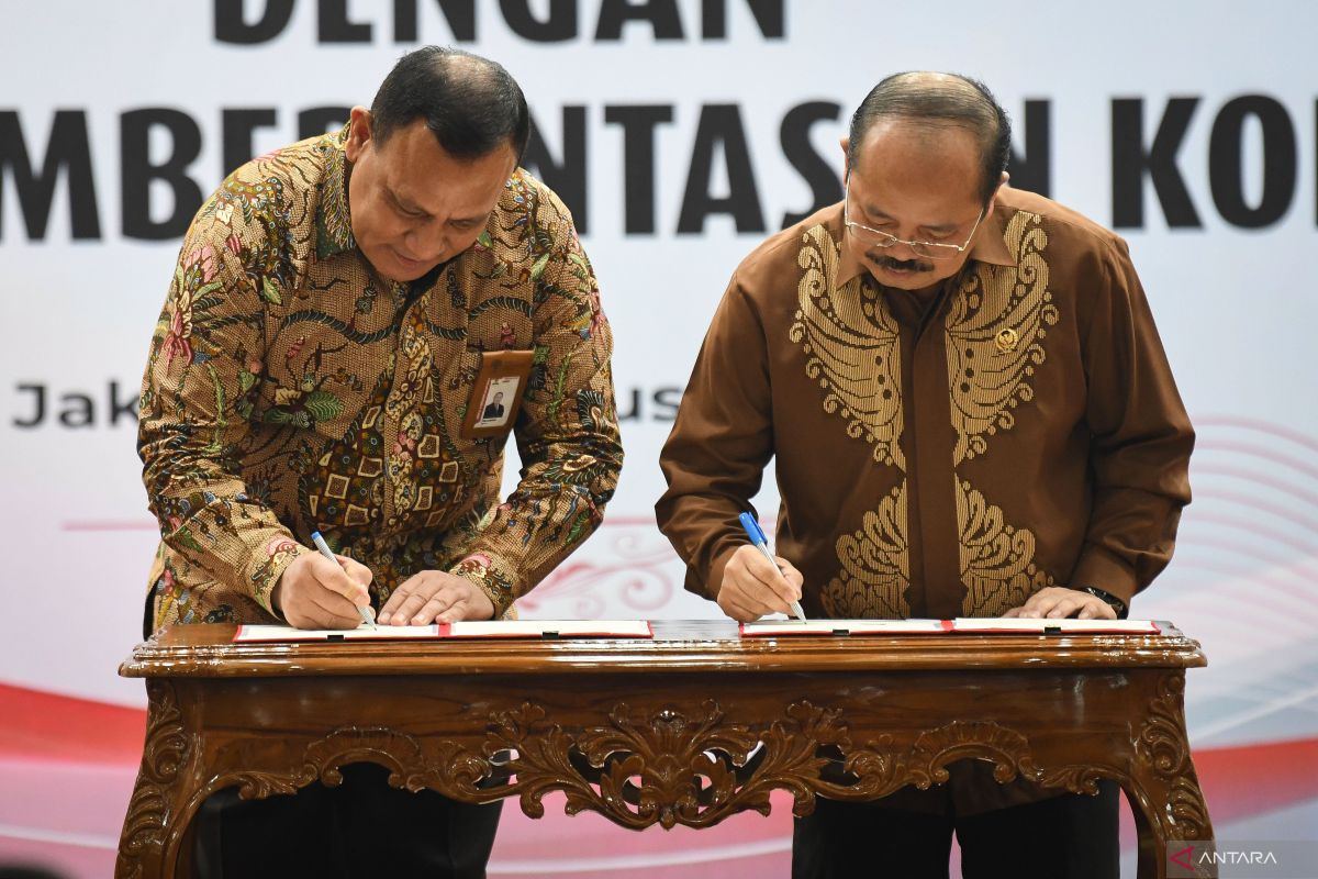 KY bersama KPK tandatangani nota kesepahaman pemberantasan korupsi