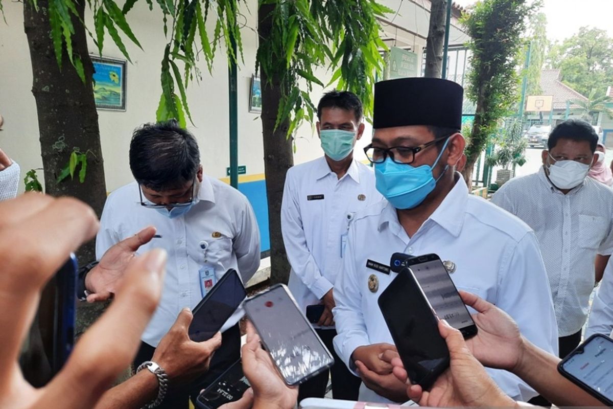 Pemkot Depok salurkan bantuan pangan tahap ketiga program KDS