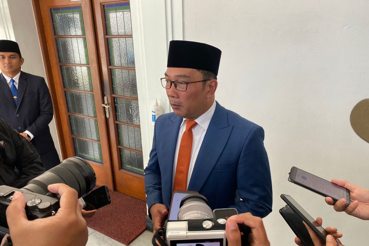 Ridwal Kamil: Rekayasa cuaca disiapkan padamkan kebakaran Sarimukti