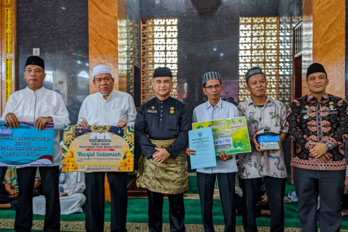 Wali Kota Medan: Masjid merupakan tempat umat memohon perlindungan