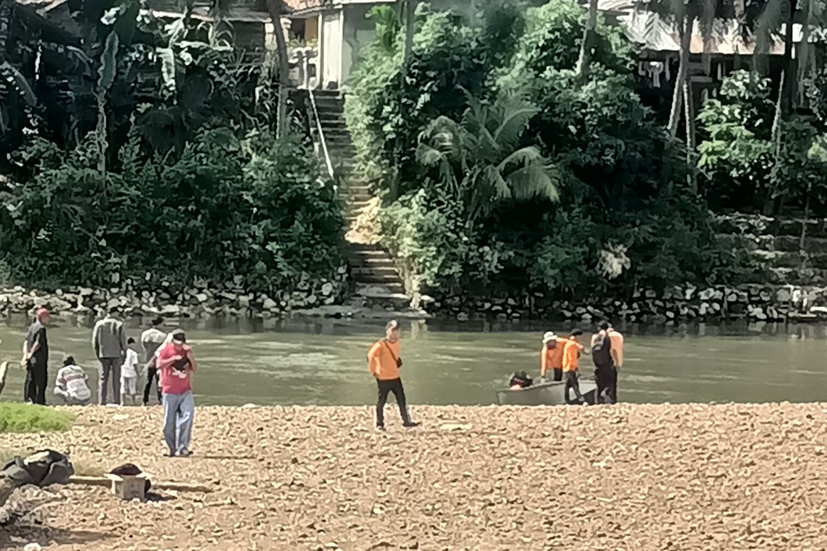 Basarnas cari anak tenggelam di Sungai Ogan OKU Sumsel