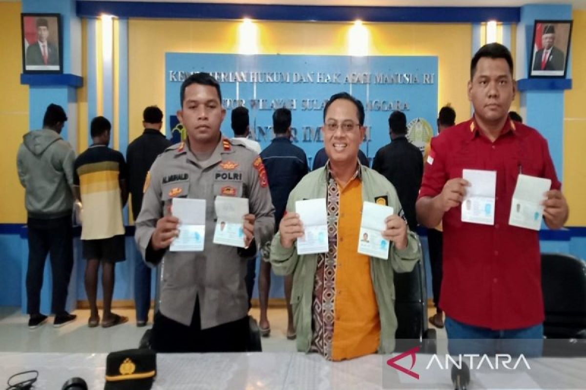 Sebanyak 11 warga negara India diamankan di Baubau