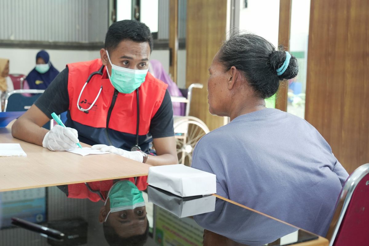 Kilang Cilacap berikan pengobatan gratis untuk warga di wilayah terpencil