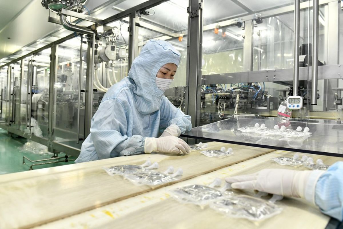 China soroti pengembangan industri farmasi dan peralatan medis