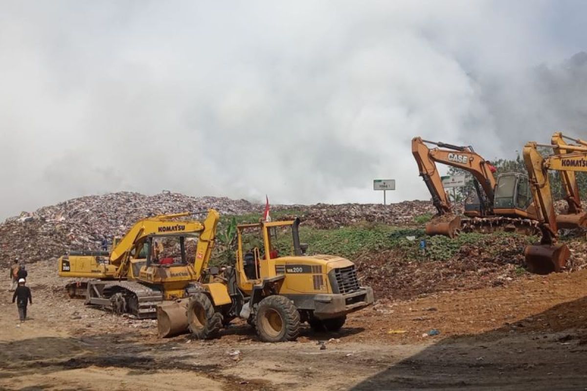 Diskar PB: Kebakaran di zona 1 TPA Sarimukti berhasil dipadamkan