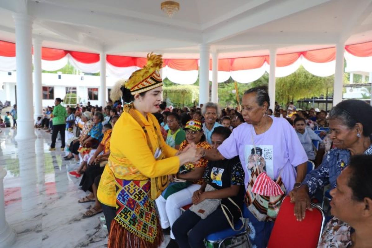Dekranasda Papua Barat ajak Forum Perempuan Melanesia Manokwari atasi stunting