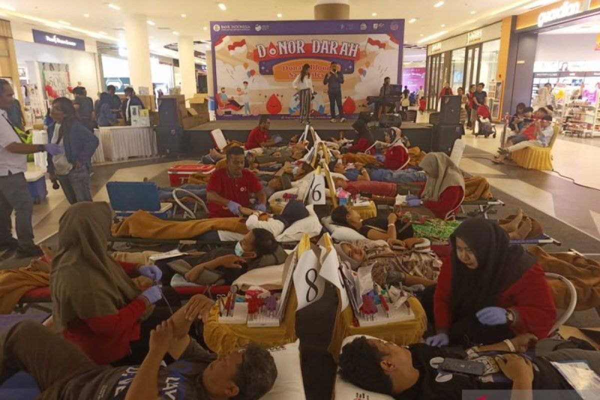 Bank Indonesia Kepri gelar donor darah massal di acara Cernival