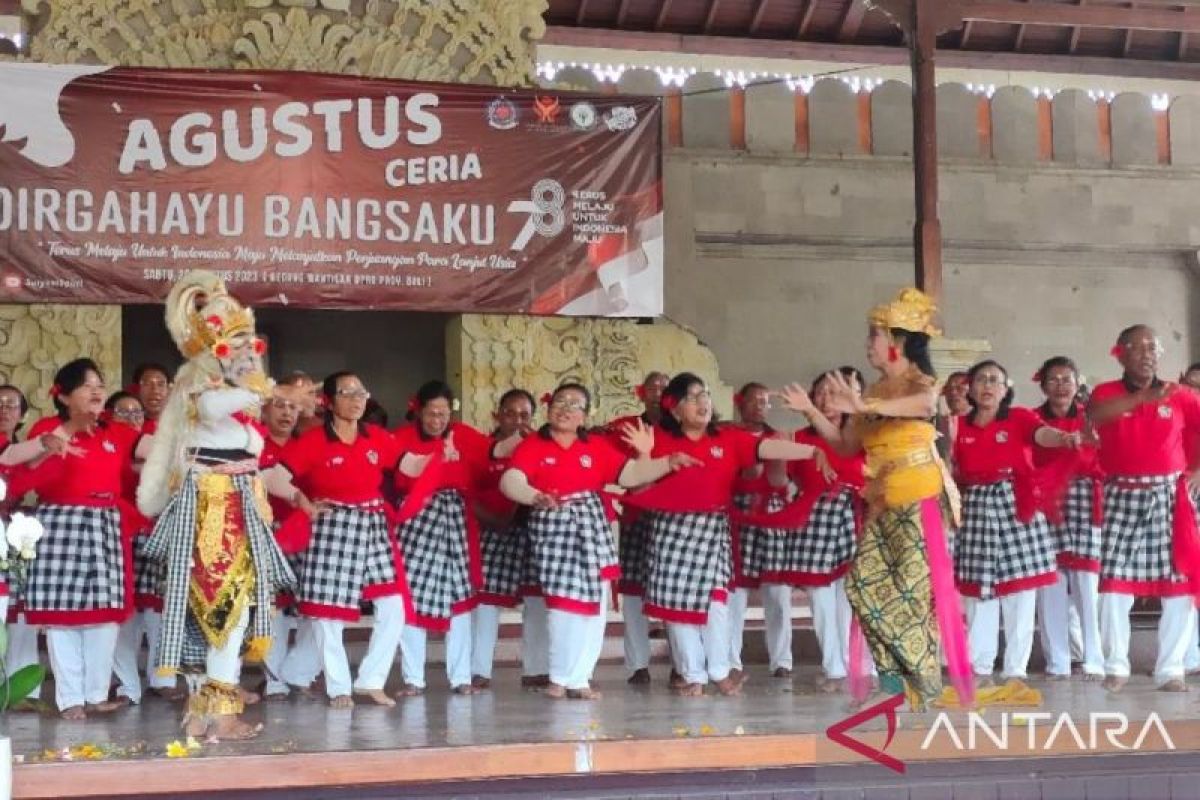Ratusan lansia di Bali tampilkan atraksi seni bangkitkan nasionalisme