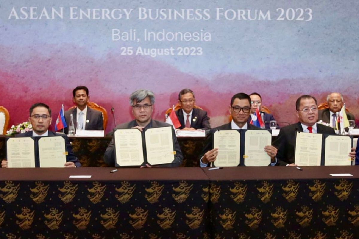 PLN gandeng dua perusahaan listrik Malaysia