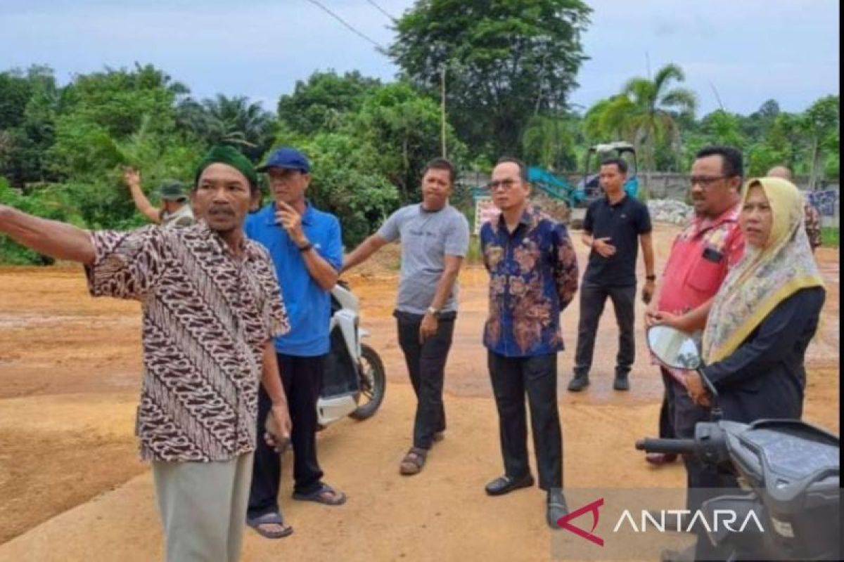 Bangka Tengah buka jalan alternatif menuju Bandara Depati Amir