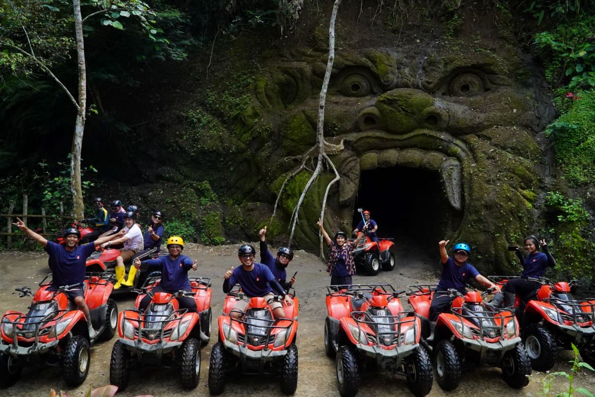 Telkomsel ajak 36 wartawan Pamasuka melintasi rute 7 km gunakan ATV