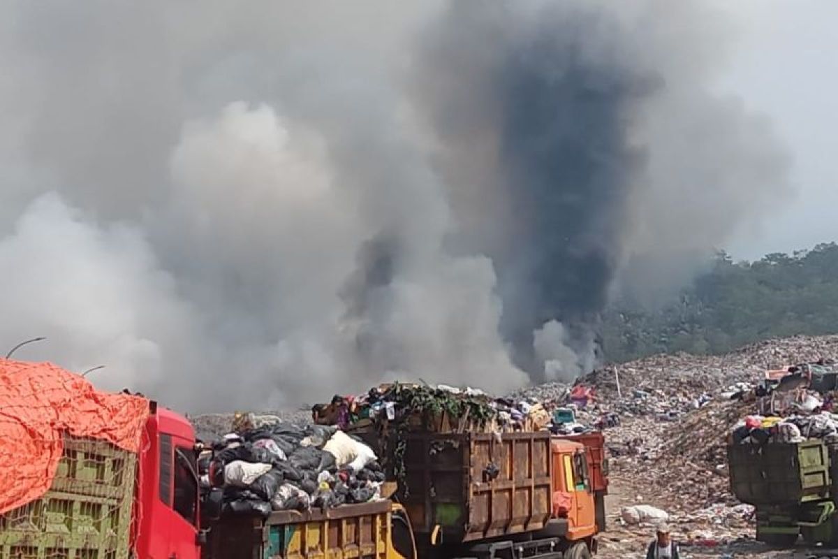 Bandung keluarkan Biaya Tak Terduga  untuk sikapi kebakaran Sarimukti