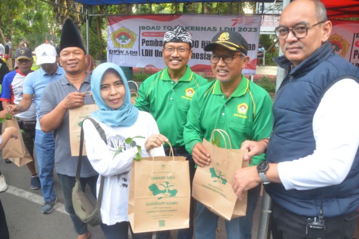 LDII Jatim bagikan 5.000 bibit tanaman