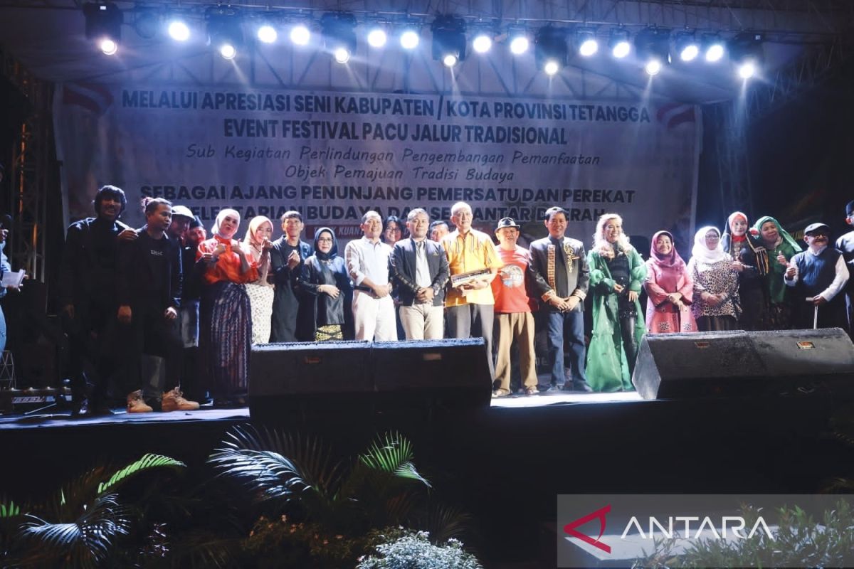 IKKS Pekanbaru tampilkan beberapa karya malam apresiasi seni