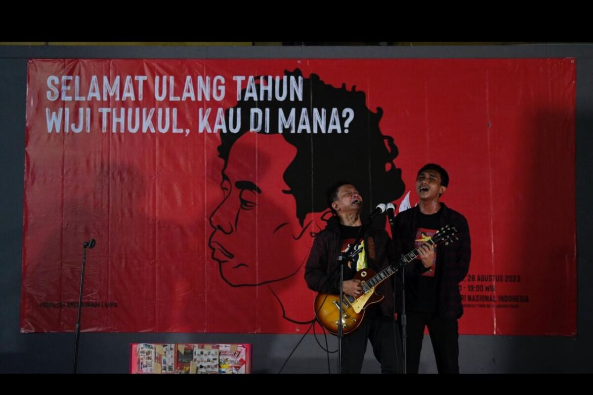 Ratusan aktivis dan penyair rayakan ulang tahun ke-60 Wiji Thukul