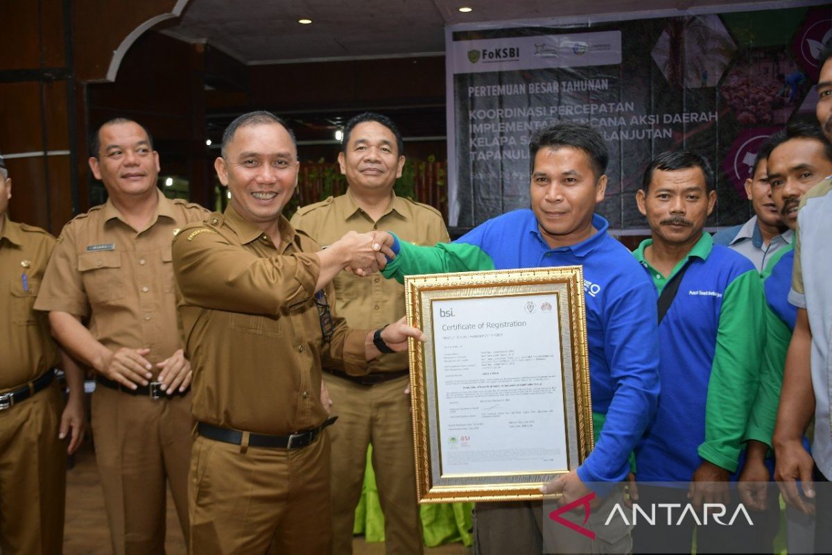597 Petani Sawit Mandiri Tapanuli Selatan lulus sertifikasi RSPO